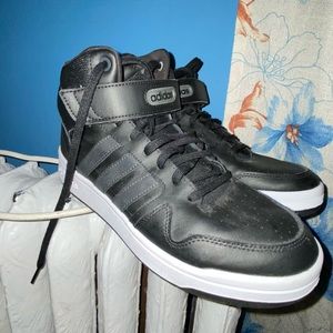 BRAND NEW ADIDAS HIGH SNEAKERS!